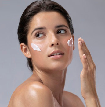 eviter-les-rides-jeune-femme